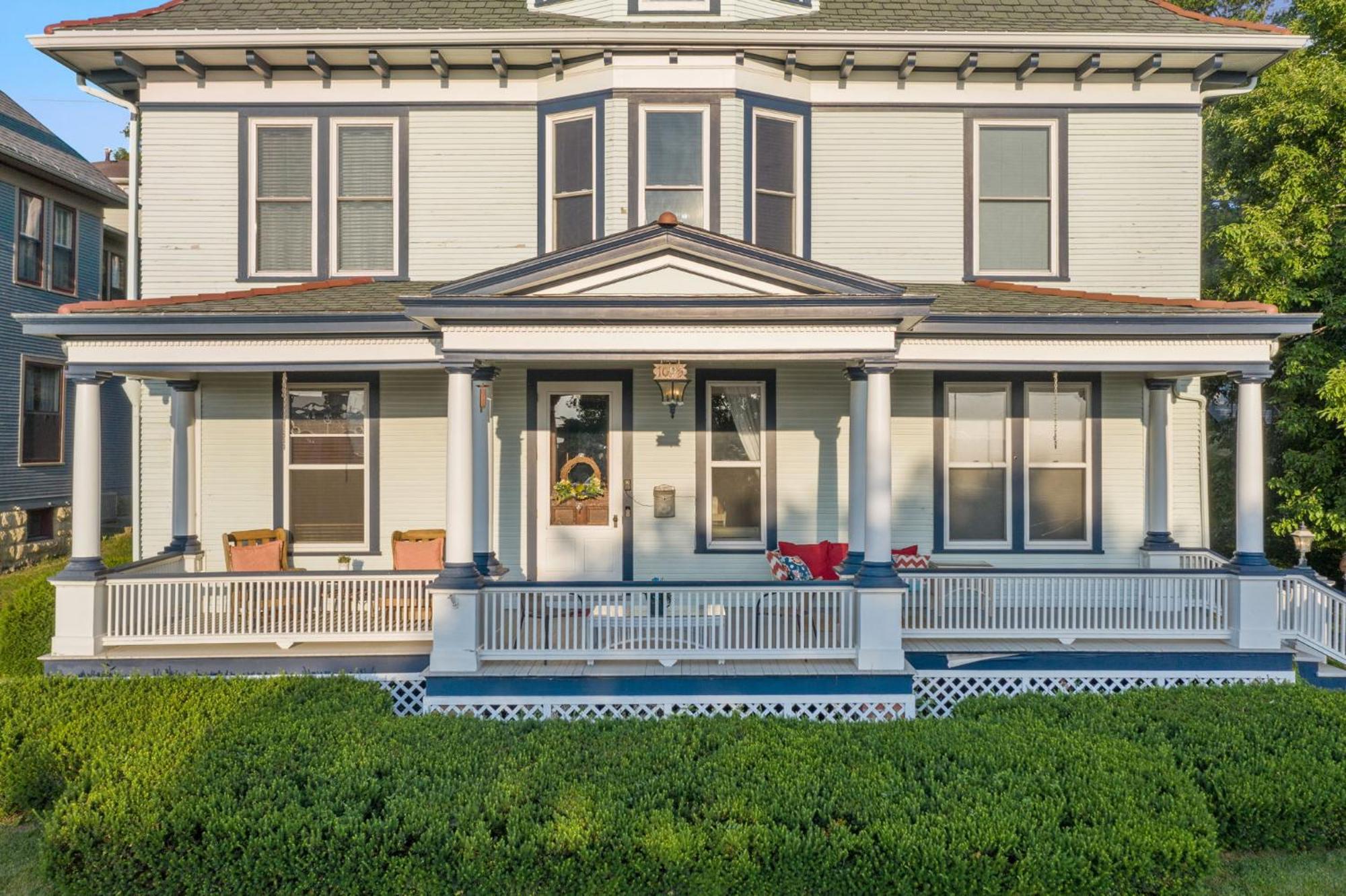 Dubuque'S Front Porch, Historic Charmer, Walk Downtown 외부 사진