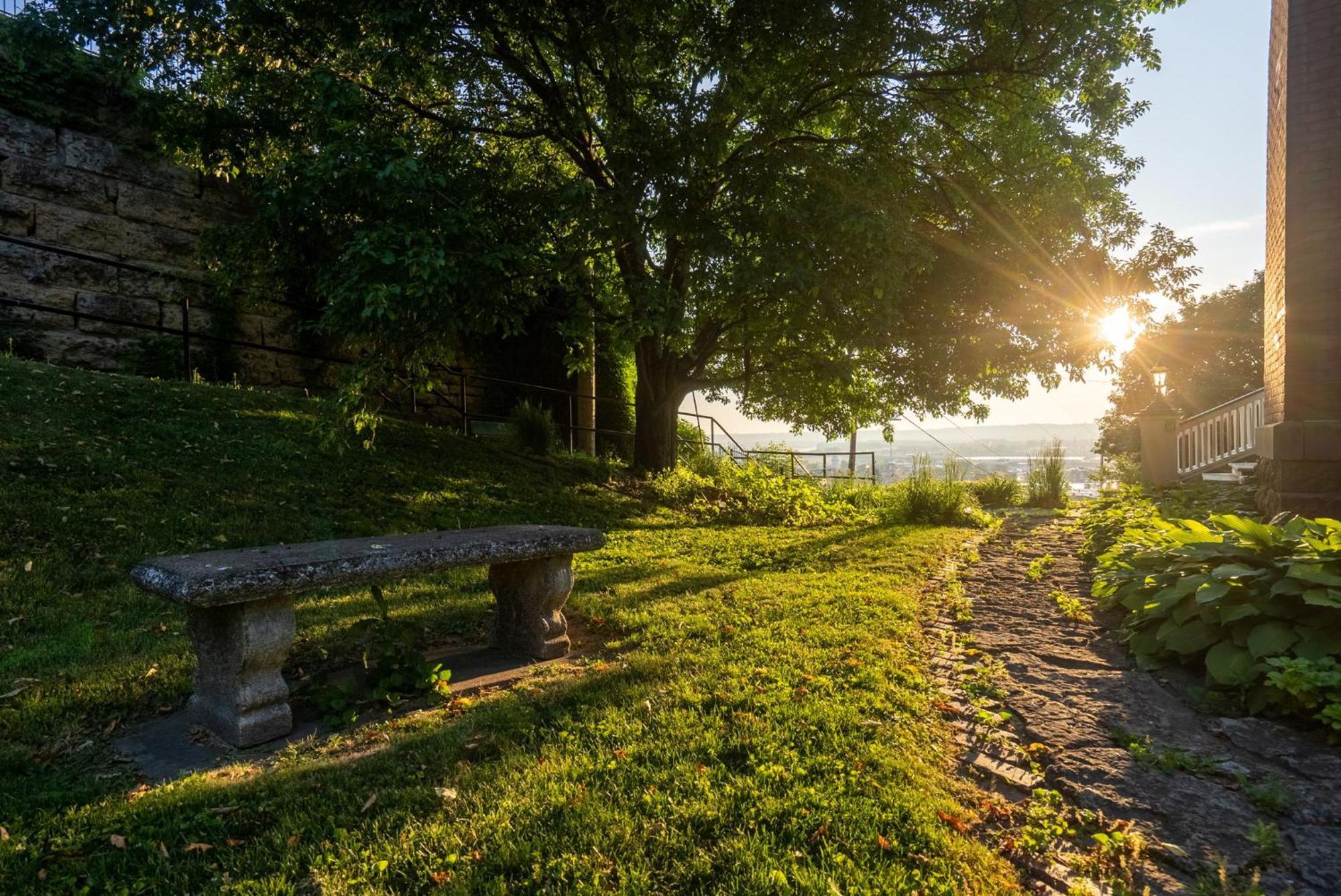 Dubuque'S Front Porch, Historic Charmer, Walk Downtown 외부 사진