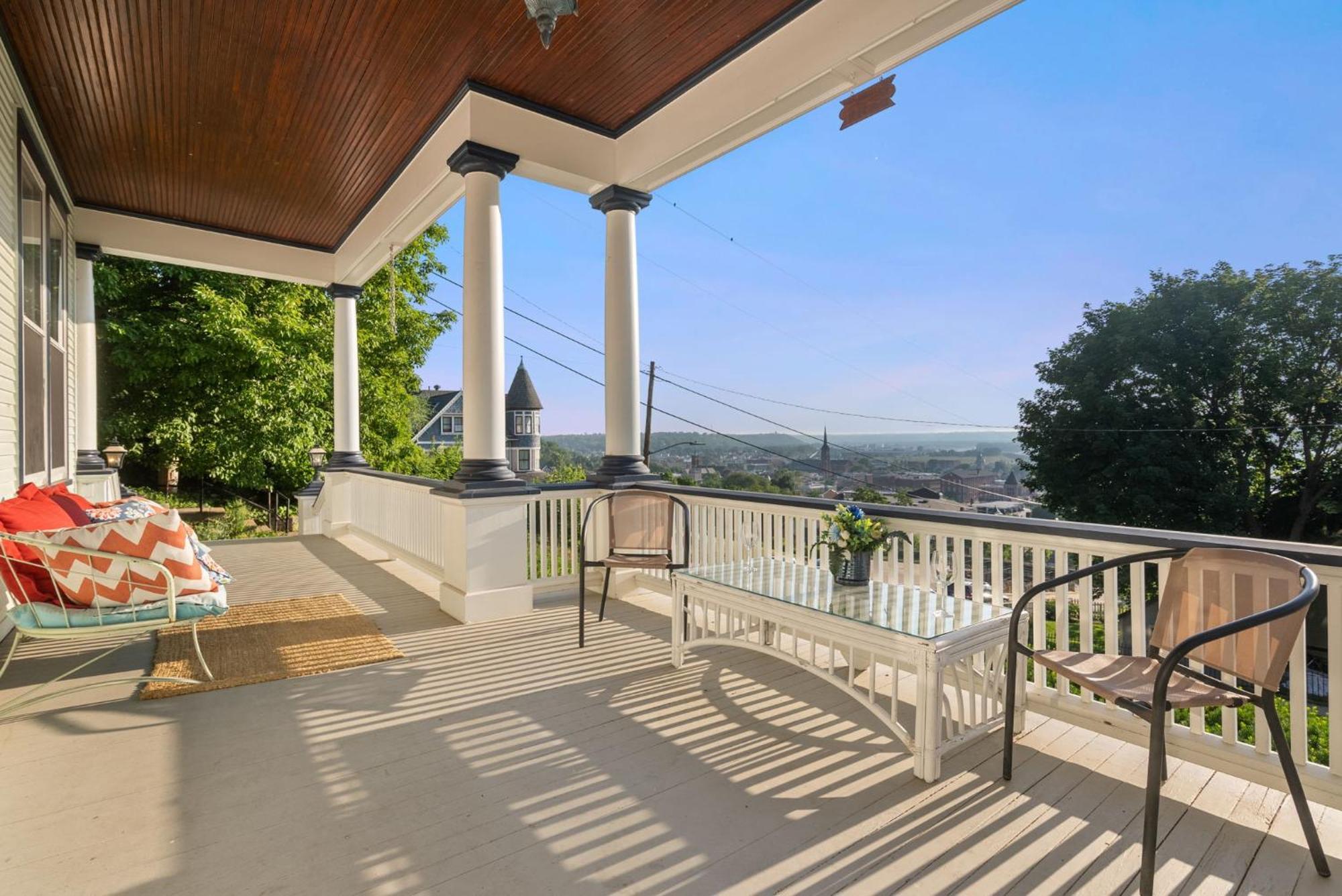 Dubuque'S Front Porch, Historic Charmer, Walk Downtown 외부 사진